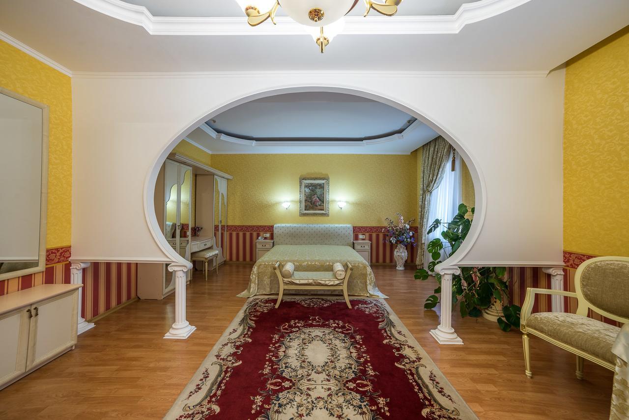 Korall Mykolaiv Exterior photo